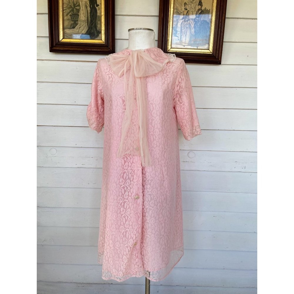 Vintage 1950s Pink Floral Lace Bed Jacket Robe